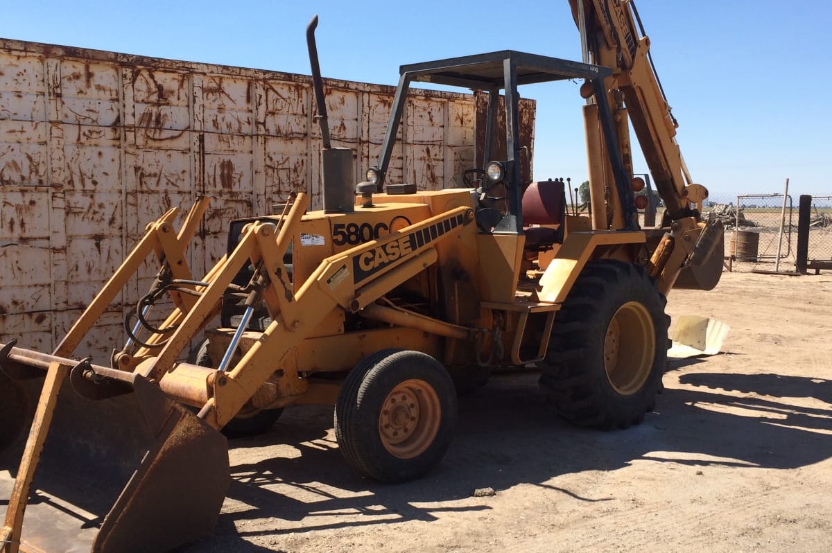 we-sold-this-skip-loader-at-a-brawley-business-liquidation